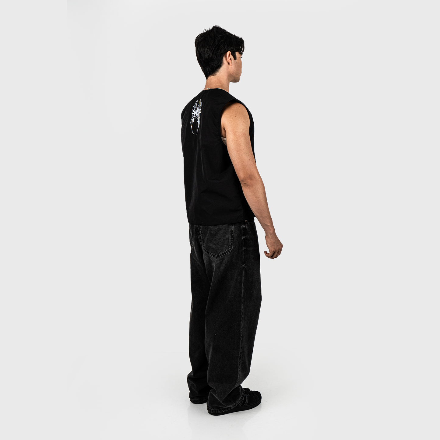 "JAILT – VEST"