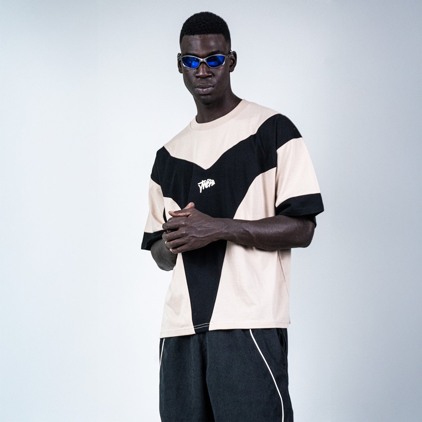 THANIS – BOXY FIT TEE