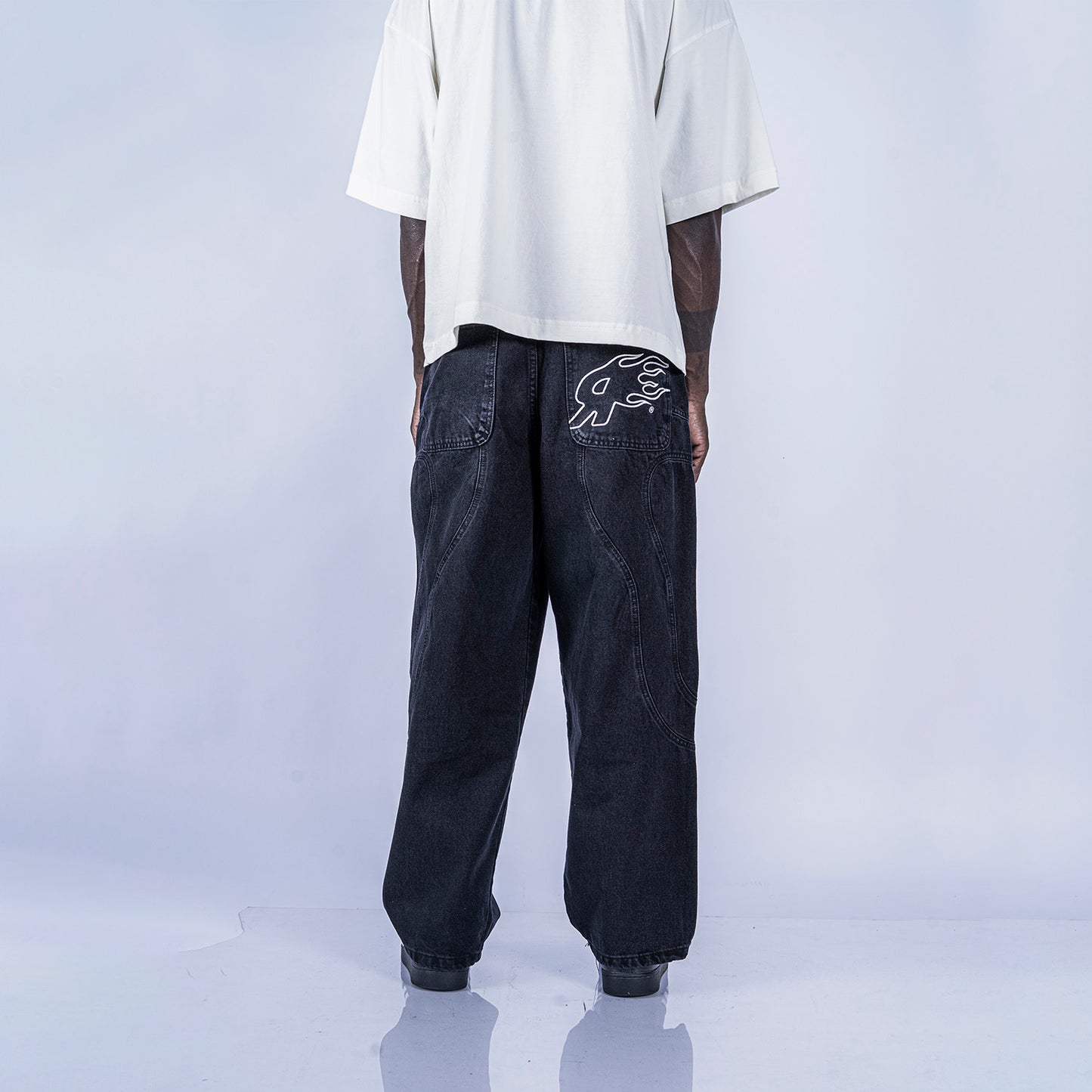 PANTALÓN DENIM DOOES | NEGRO