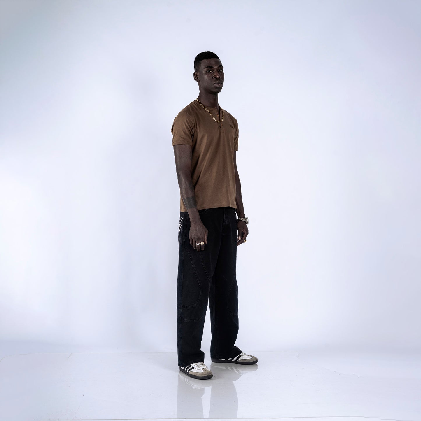 BABY TEE METAZ | MARRÓN