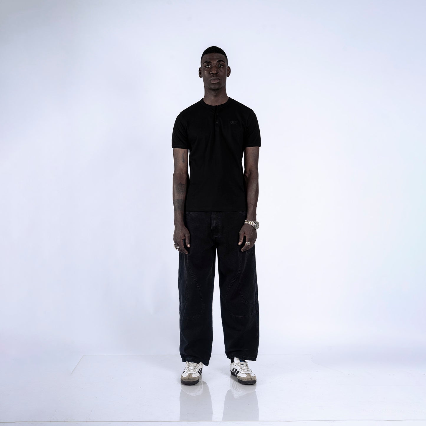 BABY TEE METAZ | NEGRO