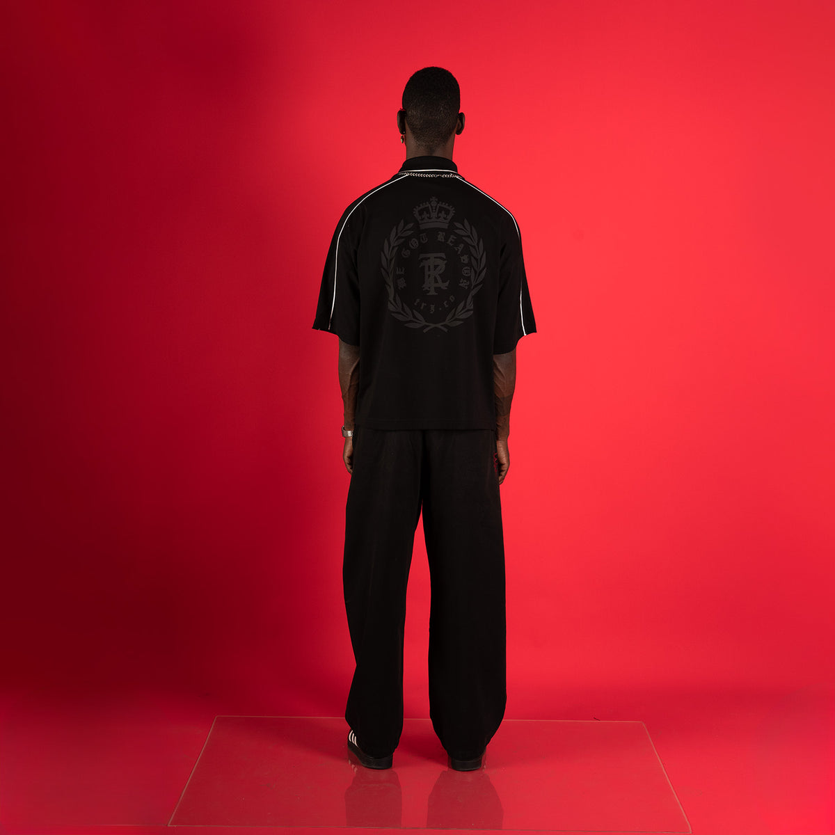 POLO BOXY FIT SANJI | NEGRO