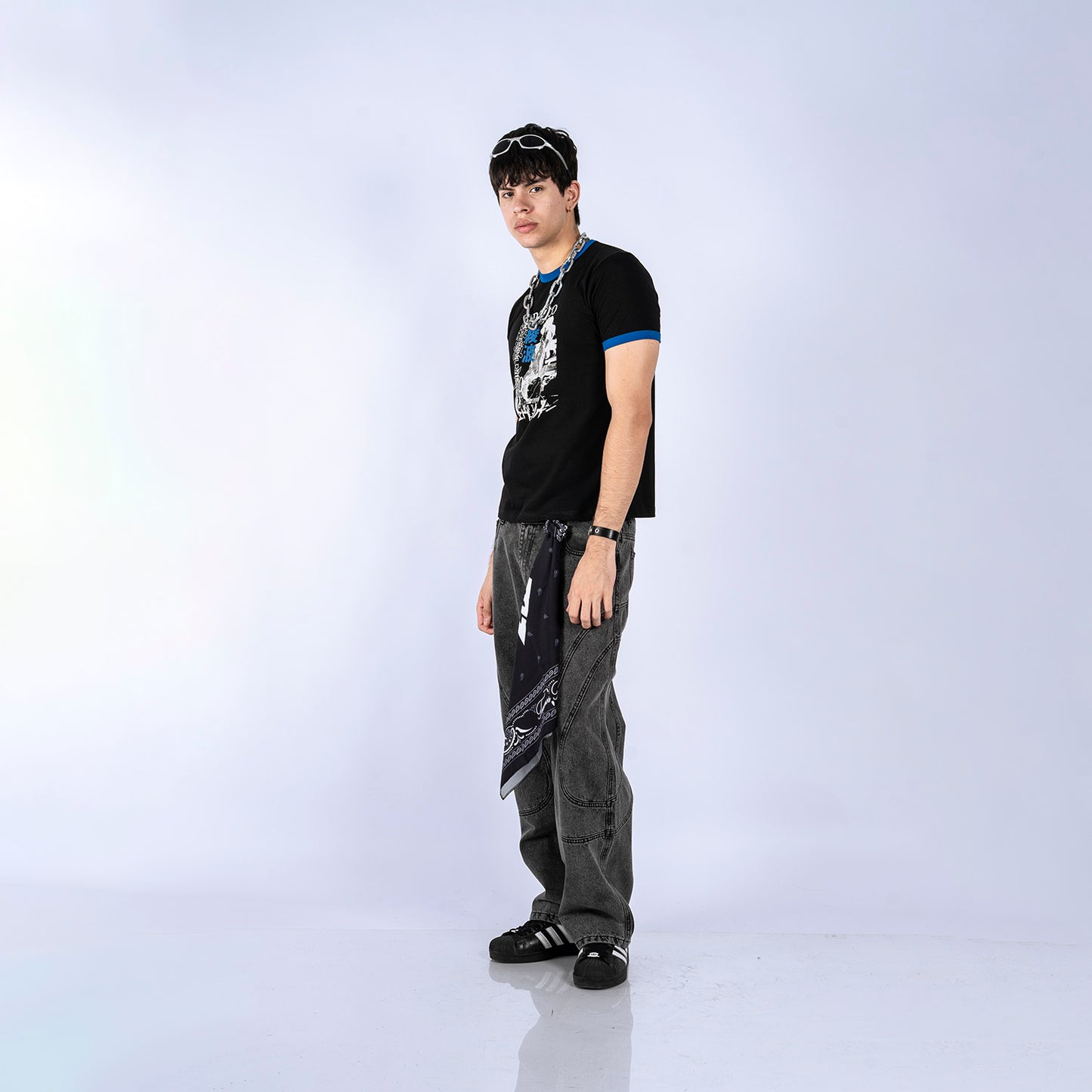 BABY TEE LIZAZO | NEGRO