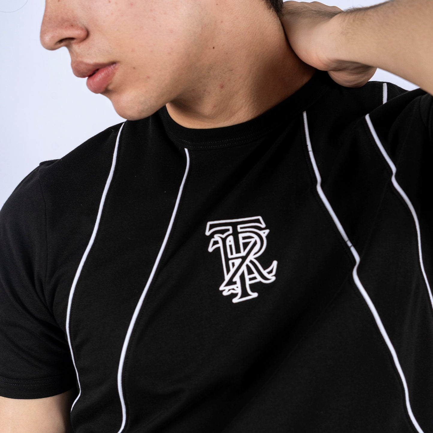 BABY TEE GREG | NEGRO