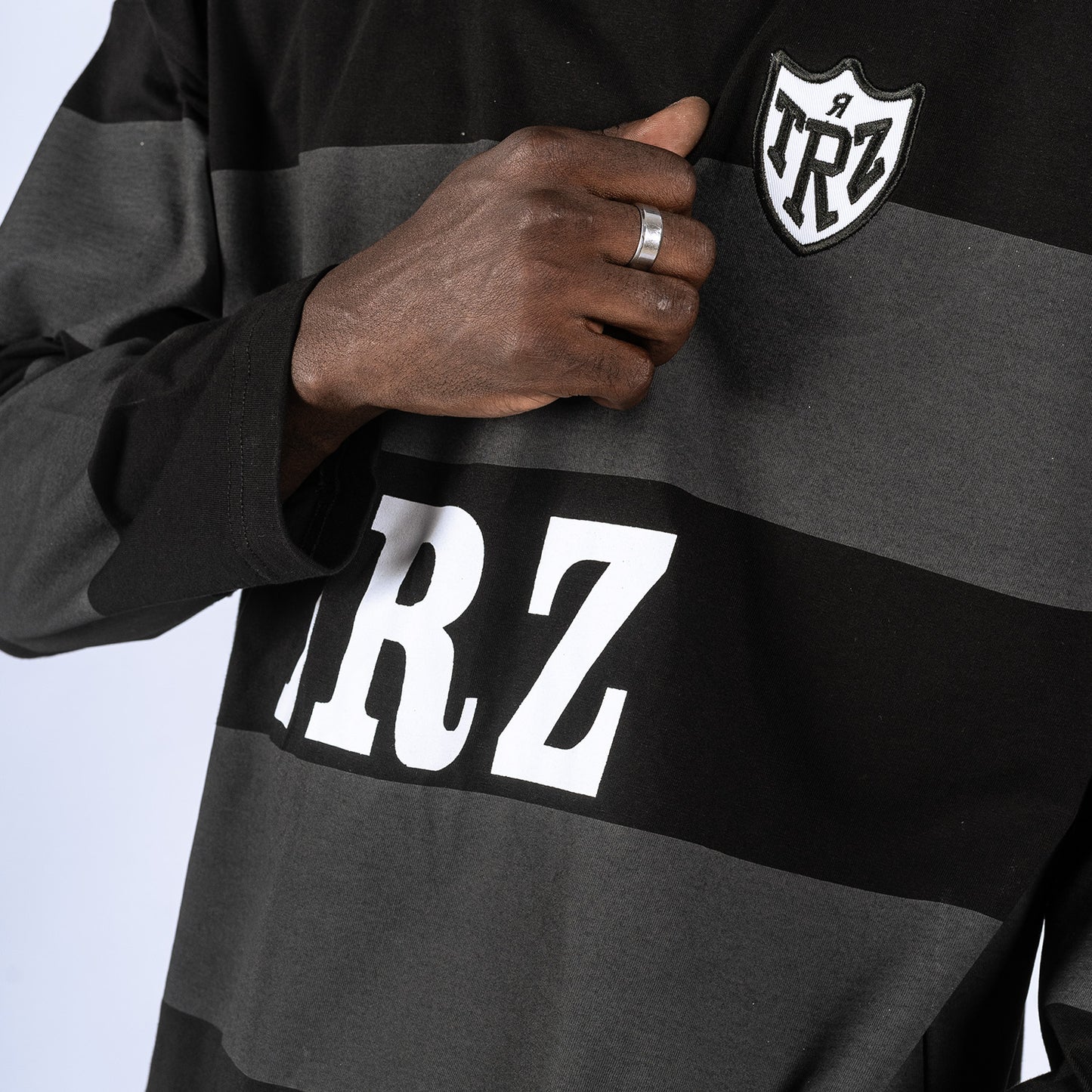 POLO MANGA LARGA MONY | NEGRO/GRIS