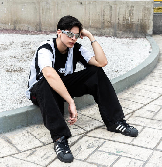 POLO BOXY FIT | WHITCH NEGRO Y BLANCO
